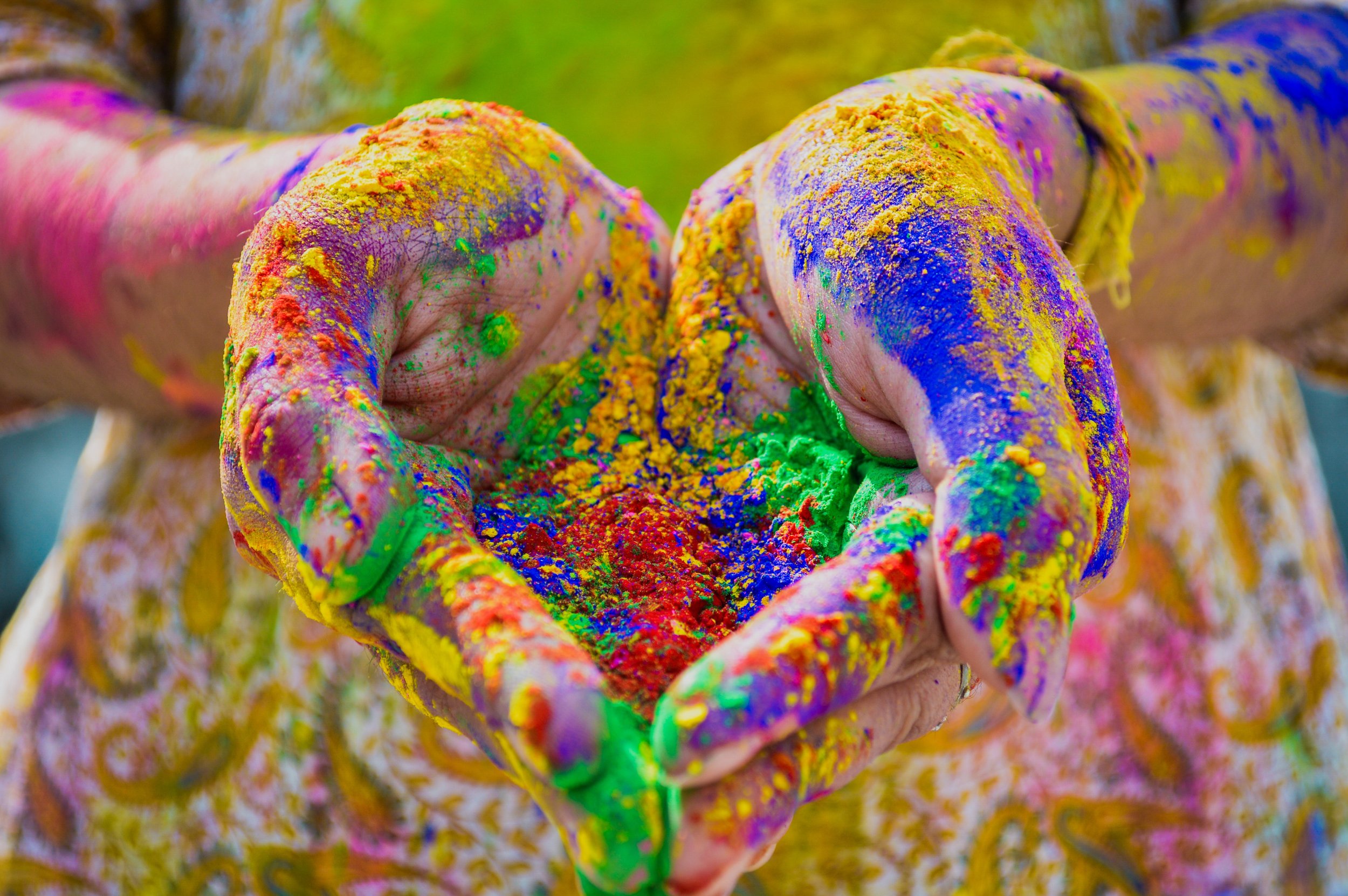 HOLI